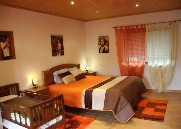 Holiday home Retiro Na Natureza - Casa Com Piscina